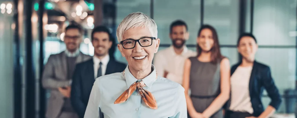 Finance professionals in Saudi Arabia exploring top companies hiring for finance and accounting roles in 2025.