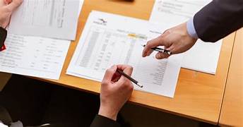 Financial Controller Jobs in Los Angeles, California: Salary Overview and Job Description