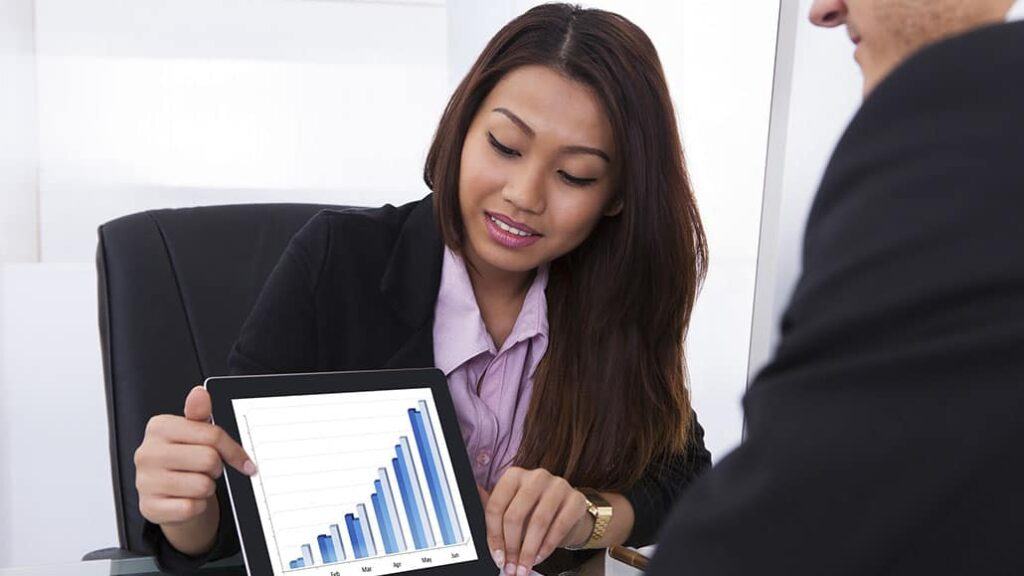 Finance professionals exploring top wealth management finance jobs in the USA for 2025 across banking, fintech, and investment sectors.