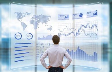 Remote finance professionals working online for Dubai companies in 2025