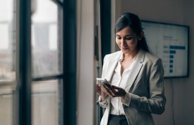 Finance jobs in Saudi Arabia for fresh graduates 2025 – accounting, analyst, banking, audit, tax, and planning roles explained.