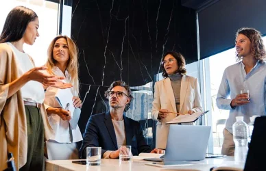 Finance Jobs in Spain: Salary Overview and Job Description