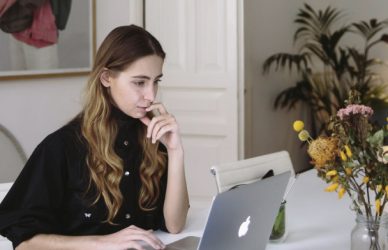 Financial Analyst Jobs in Delhi, India: Salary Overview