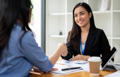 Young professional exploring entry-level finance jobs in Saudi Arabia, KSA